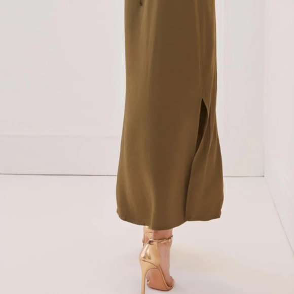 Something Navy Olive Midi Dress - Picture 10 of 11